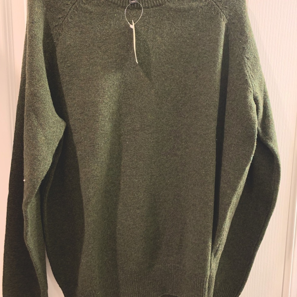 Men’s never been worn green JCrew XL sweater with tags